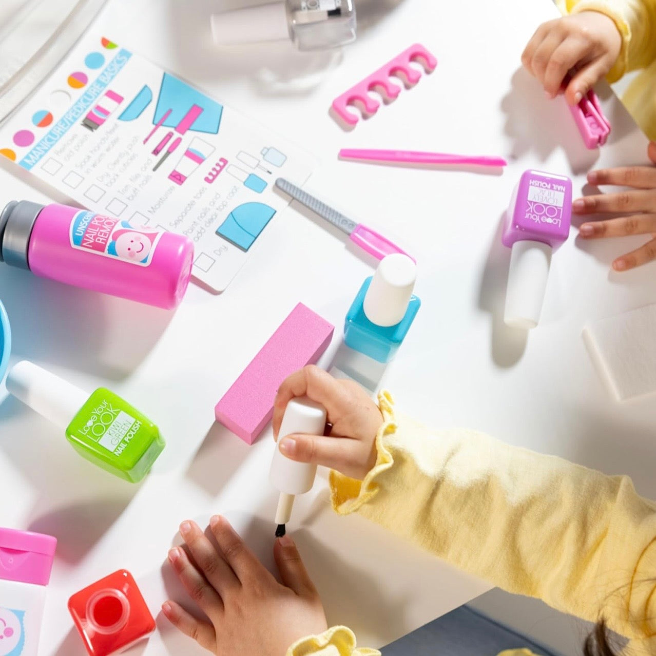 Juego De Manicure Little Care Studio